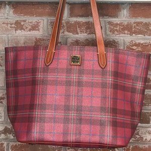 NWOT Dooney & Bourke Cranberry Plaid Bag